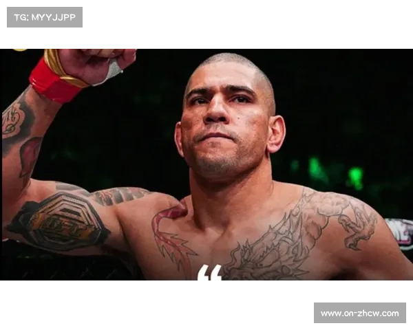 佩雷拉首回合TKO复仇成功,成UFC史上首位三冠王